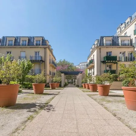 Apartment Disney, Sunny Comfortable 2 Bedrooms Family Apartment, 8 Pers, Wifi, Netflix Chessy (Seine-et-Marne)