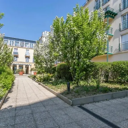 Disney, Sunny Comfortable 2 Bedrooms Family Apartment, 8 Pers, Wifi, Netflix Apartment Chessy (Seine-et-Marne)