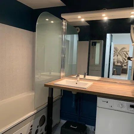 Apartment Disney, Sunny Comfortable 2 Bedrooms Family Apartment, 8 Pers, Wifi, Netflix *