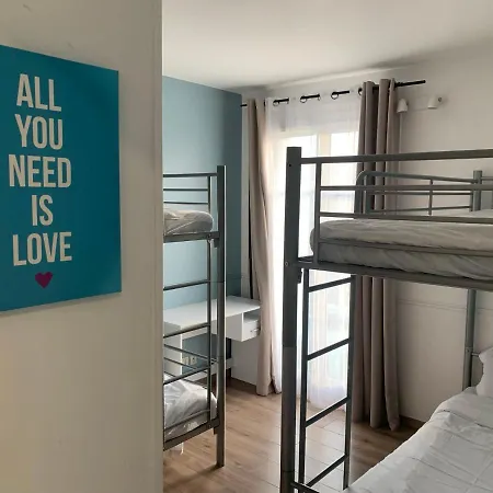 Disney, Sunny Comfortable 2 Bedrooms Family Apartment, 8 Pers, Wifi, Netflix Apartment Chessy (Seine-et-Marne)