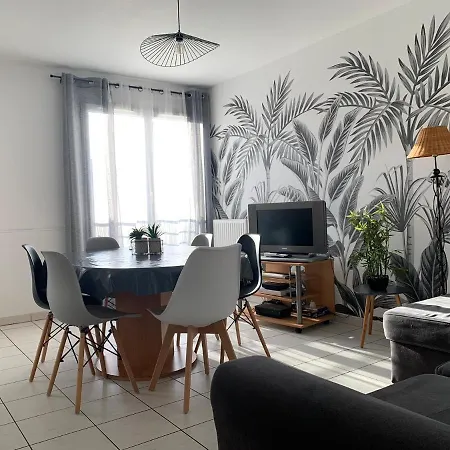 Apartment Disney, Sunny Comfortable 2 Bedrooms Family Apartment, 8 Pers, Wifi, Netflix *