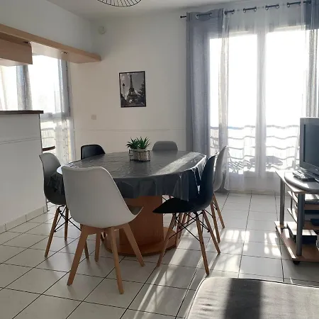 Disney, Sunny Comfortable 2 Bedrooms Family Apartment, 8 Pers, Wifi, Netflix Шеси